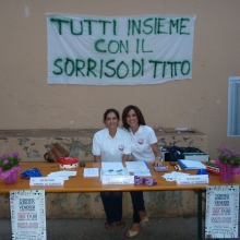 Claudia e Roberta pronte ad accogliere i partecipanti al 1 Torneo di Burraco organizzato dall'Associazione.